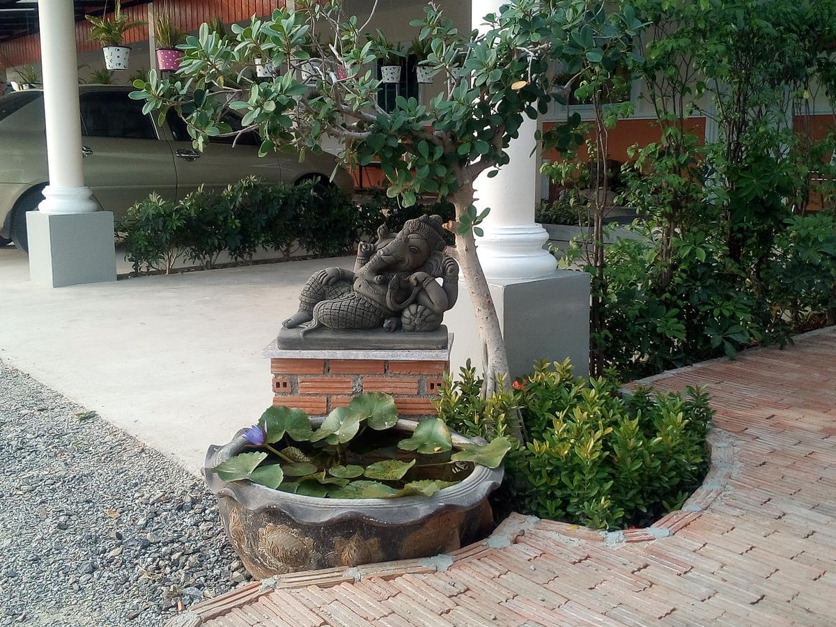 Fancy Carp Resort Cha-Am Exterior foto