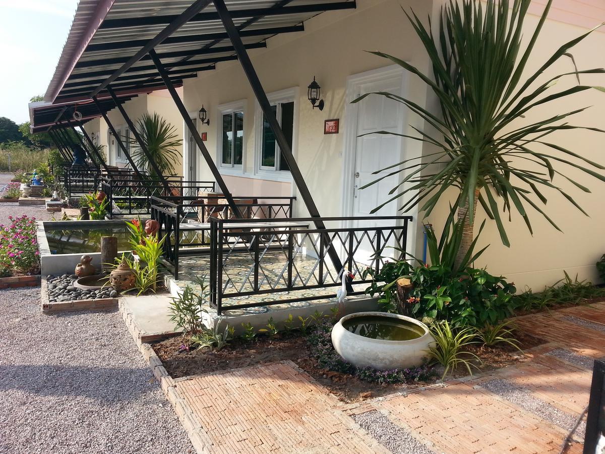 Fancy Carp Resort Cha-Am Exterior foto
